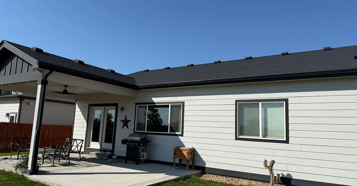 Siding contractor in Littleton Colorado for hail damage repair